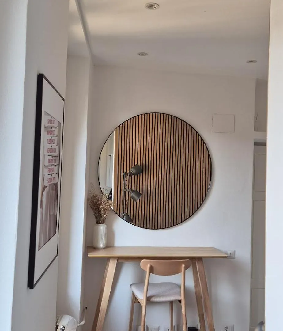 Whispering Naviglio Nest Apartment Milan
