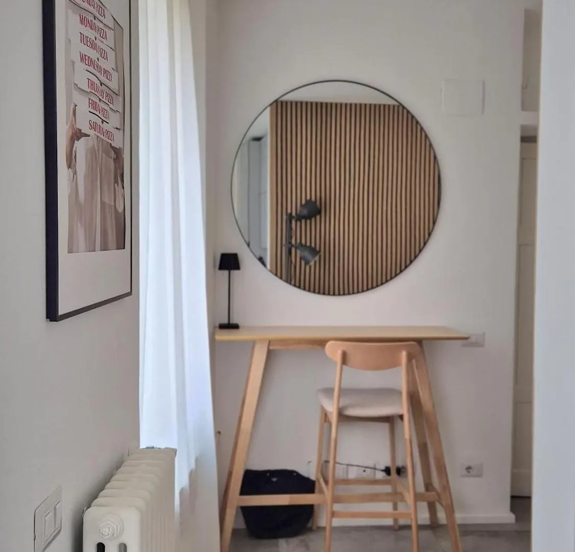 Whispering Naviglio Nest Apartment Milan